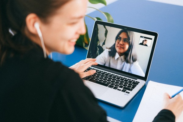 How Can Zoom Users Benefit from AI-Powered Emotion Recognition Features?